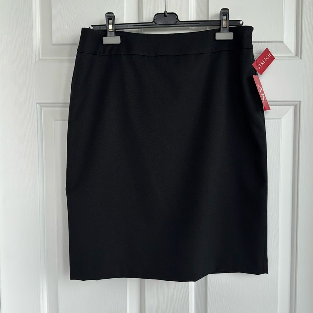 Anne Klein Black Knee-Length Lined Pencil Skirt